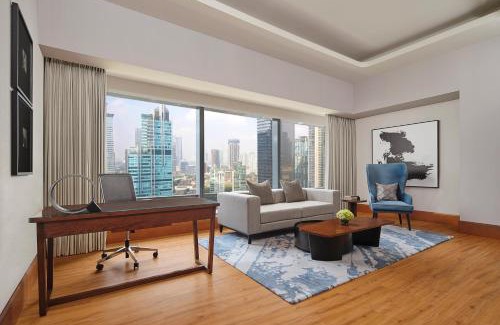 East Kuningan Hotel | Experience The Ritz-Carlton Jakarta with Oceanfront Views