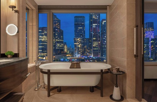 Central Business District Hotel | Experience The Ritz-Carlton, Shenzhen: 5-Star Luxury Awaits