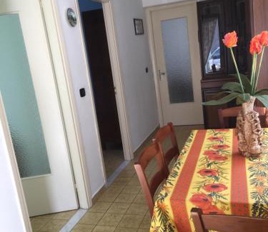 Agaggio Inferiore House | Pet-Friendly Retreat at The River House – 10/10 Guest Rated
