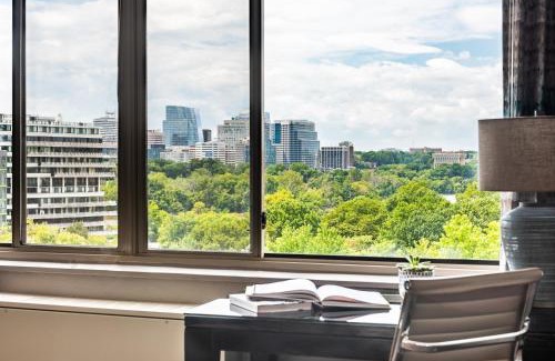 Foggy Bottom Hotel | Experience Comfort at The River Inn: Pet-Friendly & Accessible