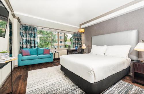 Foggy Bottom Hotel | Experience Comfort at The River Inn: Pet-Friendly & Accessible