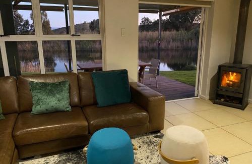 Robertson House | Family-Friendly Getaway at The Riverdell - Rated 9.3/10