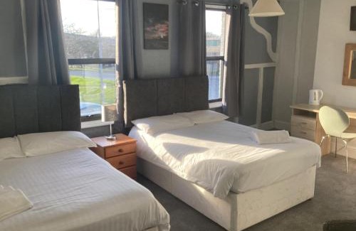 Sutton Bridge Hotel | Cozy Riverside Hotel with Delicious Breakfast Included