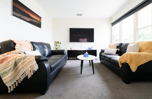 Riverside House | The Riverside Hideaway - A Tranquil Escape