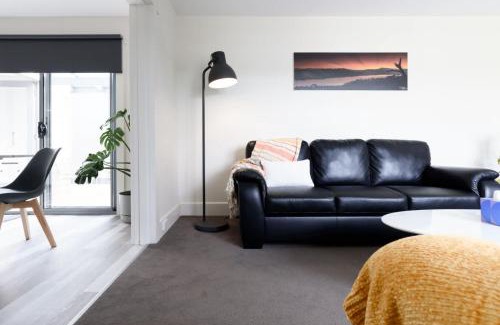 Riverside House | The Riverside Hideaway - A Tranquil Escape