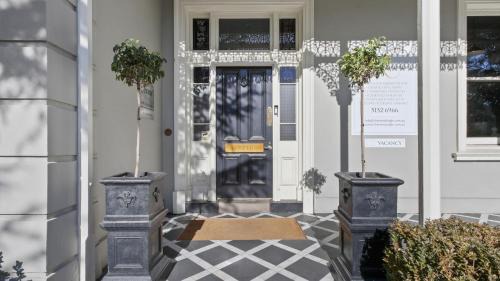 Bairnsdale Hotel | Experience The Riversleigh: Top-Rated 4-Star Stay with Breakfast