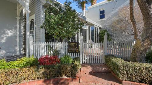 Bairnsdale Hotel | Experience The Riversleigh: Top-Rated 4-Star Stay with Breakfast