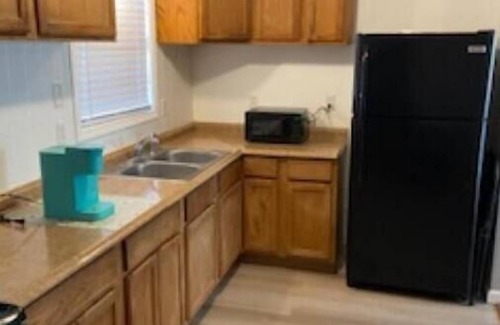 Lake Charles House | Rivertown Classic: Family-Friendly Comfort with Spa & Hot Tub