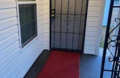Lake Charles House | Rivertown Classic: Family-Friendly Comfort with Spa & Hot Tub