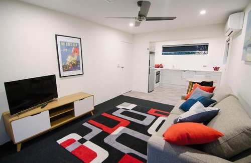 Buronga Bed & Breakfast | Discover The Riverview BnB: Top-Rated Stay with Breakfast