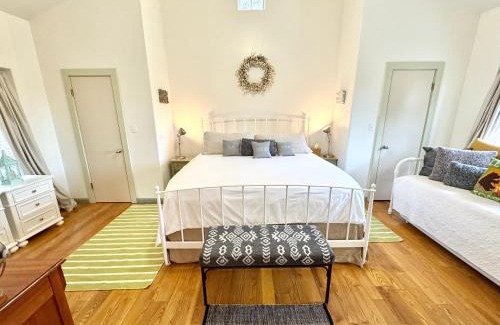 Cypress Banks Bed & Breakfast | Discover The River Road Retreat at Lake Austin - Pet-Friendly Getaway