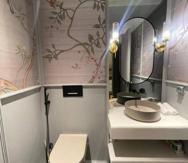 Little Japan Apartment | Elegant Rixx Masterpiece Apartment near Vincom & Opera House