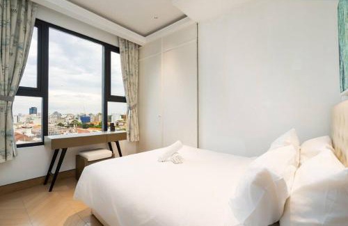 Little Japan Apartment | Elegant Rixx Masterpiece Apartment near Vincom & Opera House