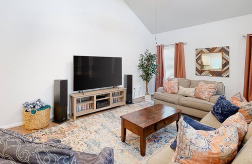 Hutto House | The Roaming Rest Stop | Family-friendly house in Hutto with a yard