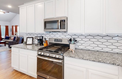 Hutto House | The Roaming Rest Stop | Family-friendly house in Hutto with a yard