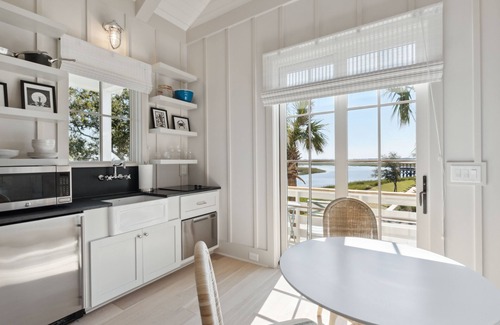 Johns Island House | Experience "The Robin": Creekside Bungalow with EV Charger