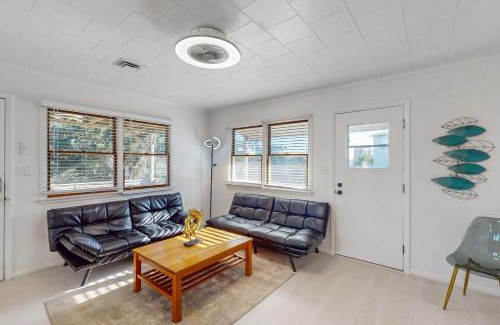 Frisco House | Pet-Friendly Getaway at The Robin's Nest with Pool Access
