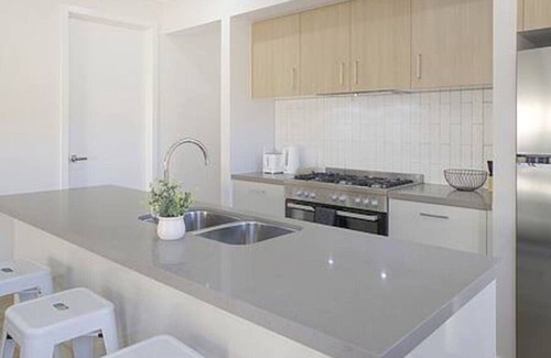 Armstrong Creek House | The Robinson - Host on the Coast