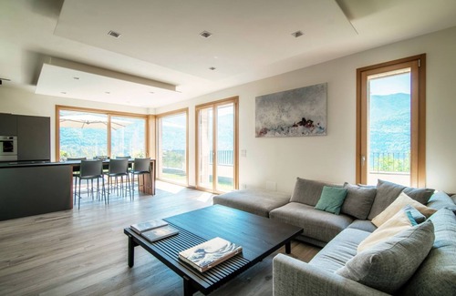 Laglio Villa | Explore The Rock - A Cozy Retreat in Como