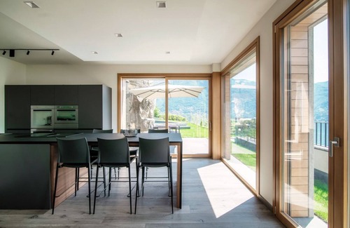 Laglio Villa | Explore The Rock - A Cozy Retreat in Como