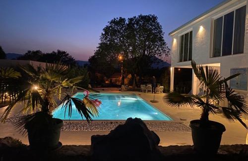 Pricelje Villa | Relax at The Rock Star's Villa: Private Pool & Beach Access