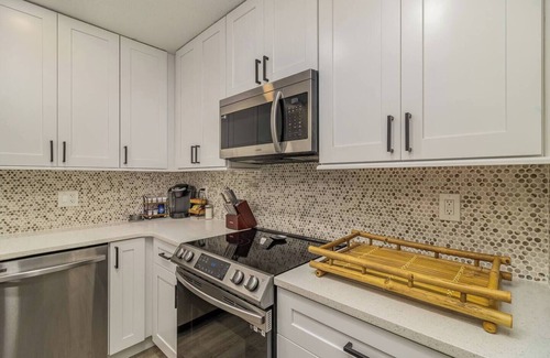 Rockledge House | Discover Comfort at The Rockledge Billiard House