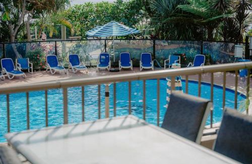 Currumbin Apartment | Guest Rated 10/10: The Rocks Resort with Oceanfront Pool