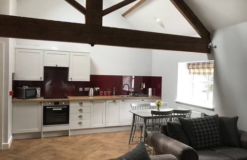Cottingham Apartment | Delightful Two-Bedroom Apartment at The Rolling Mill