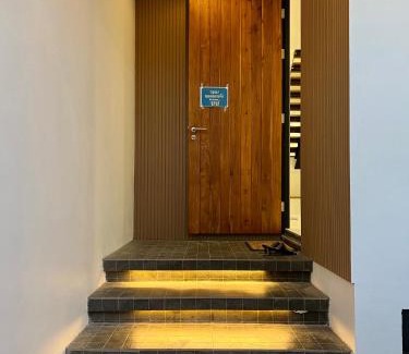 Pattani House | Top-Rated Rooftop Townhouse in Heart of Pattani