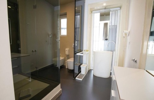 Messina House | Enjoy Relaxing Stays at Piazza Cairoli's Deluxe Rooms