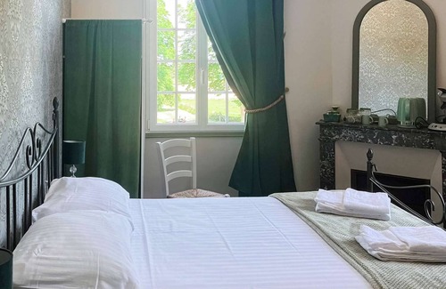 Arcomps House | Discover The Rooms of Vilmorais with Pool & Spa Oasis