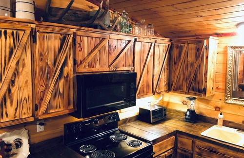 Compton Cabin | Exceptional Stay at The Roost Near Buffalo River Adventure