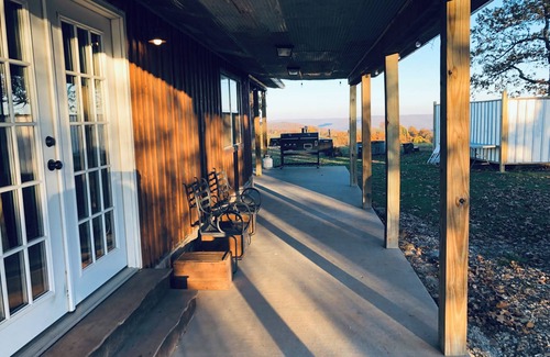 Compton Cabin | Exceptional Stay at The Roost Near Buffalo River Adventure