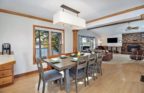 Fennville House | Experience Waterfront Bliss at The Roost on Hutchins Lake