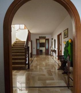 Alezio House | Experience The Rosa's House: Oceanfront and Family-Friendly