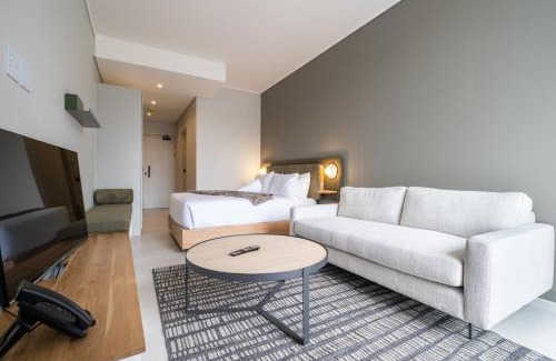 Bo'Kaap Apartment | Rose 603: City Centre Apartment with Rooftop Pool