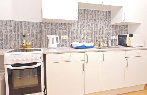 Meidling Apartment | The ROSE Apartment for groups - Schönbrunn Palace