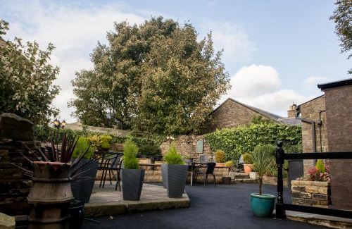 Stainland Bed & Breakfast | Exceptional Rose Bed and Breakfast with Family-Friendly Dining