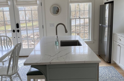 Sandwich Cottage | Discover The Rose Cottage of Sandwich Village with Ocean Views