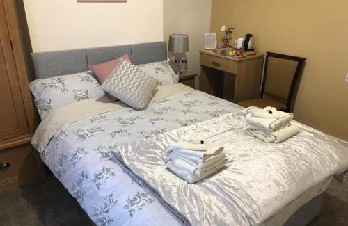 Armagh House | Charming Rose Self-Catering Accommodations for Families