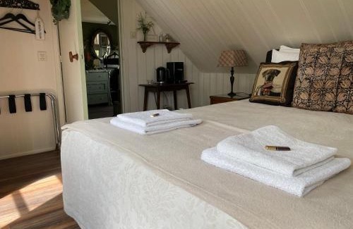 Mantgum Bed & Breakfast | Top-Rated Getaway at The Rose with Complimentary Breakfast