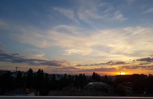 Rimini Apartment | Delizioso Attico at The Roses - 4-Star with Hot Tub & More