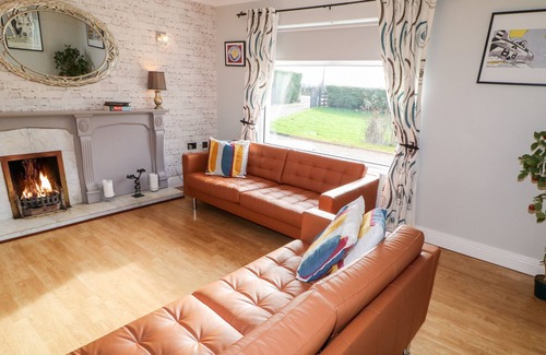 Ballindrait House | THE ROSSGIER BUNGALOW, pet friendly in Lifford, County Donegal