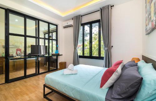 Delicias House | Discover The Roundabout Hideout: Family-Friendly Retreat