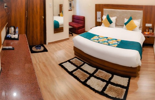 Katra Hotel | Discover The Royal Bhumesh: Family-Friendly Getaway