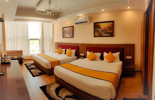 Katra Hotel | Discover The Royal Bhumesh: Family-Friendly Getaway