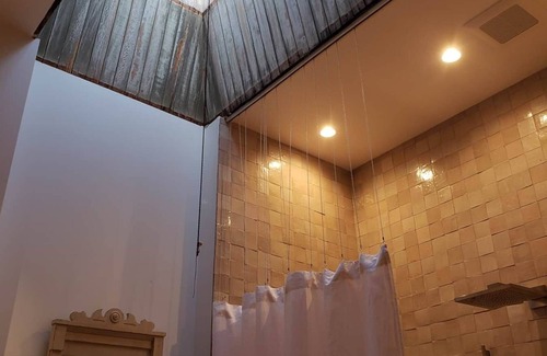 Waitsburg House | Experience Comfort at The Royal Block - Room 1