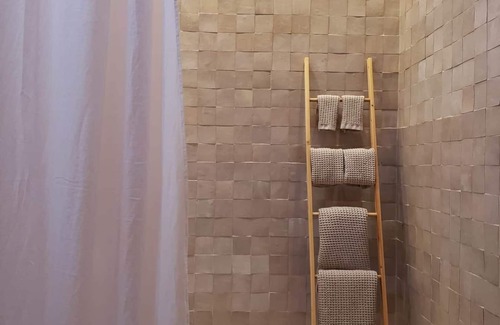 Waitsburg House | Experience Comfort at The Royal Block - Room 1