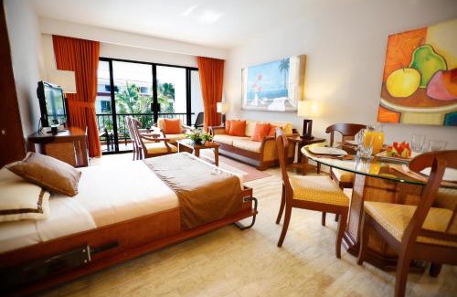Zona Hotelera Resort | Experience The Royal Cancun All Suites Resort - Family Paradise