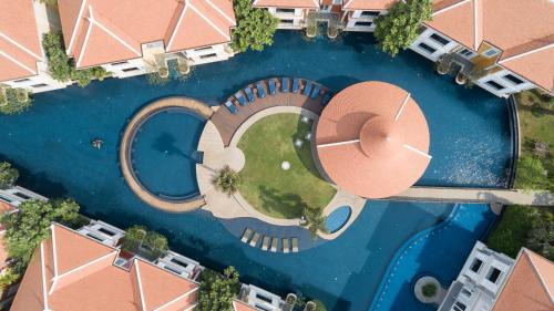Siem Reap Hotel | Indulge in The Royal Family Suites at Memoire Palace Resort